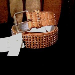 Brand New Women's Leather Hipster Belt Rue 21
